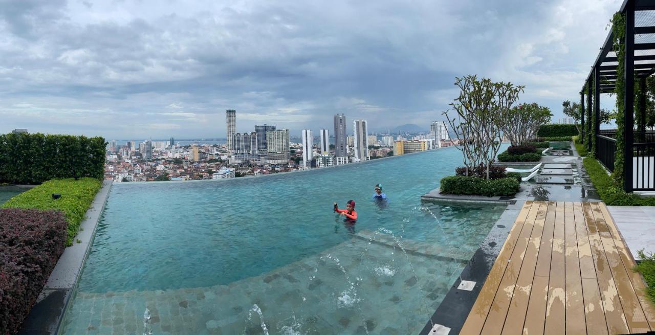 13A Beacon Executive Suites #Rooftoppool #Luxurysuites George Town Exterior photo